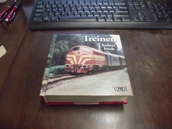 Trains [cube book]